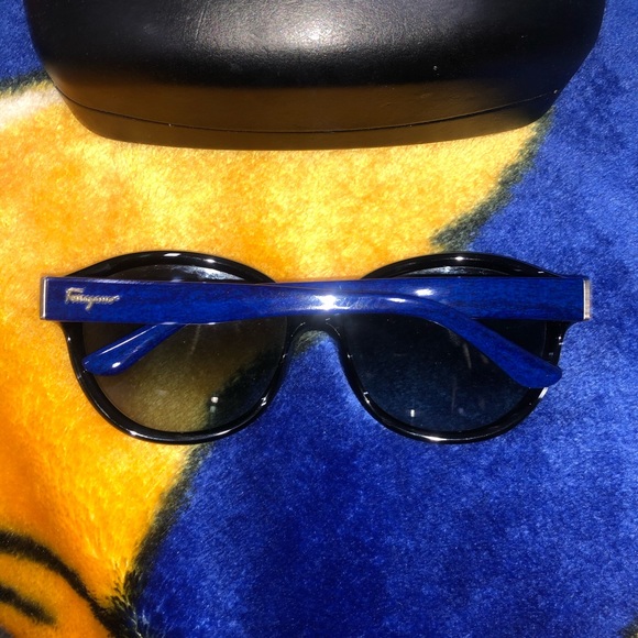 Salvatore Ferragamo sunglasses - Picture 3 of 8